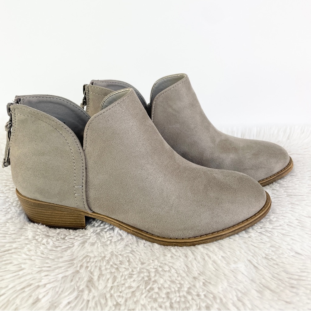 L Journee Collection  grey , faux suede heel booties - Picture 3 of 9